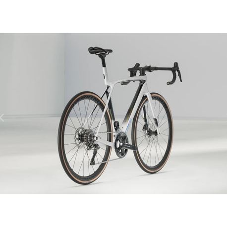Bicicleta Trek Madone SL 6 Gen 8 (2025)